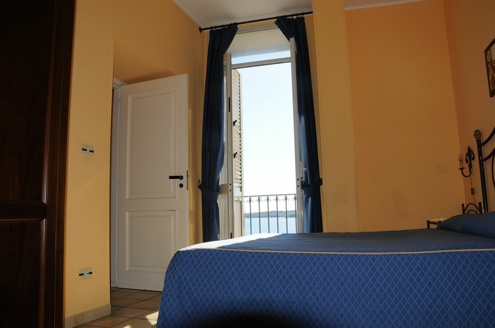 Apartament Residenza Turistica Alberghiera dei Baroni *